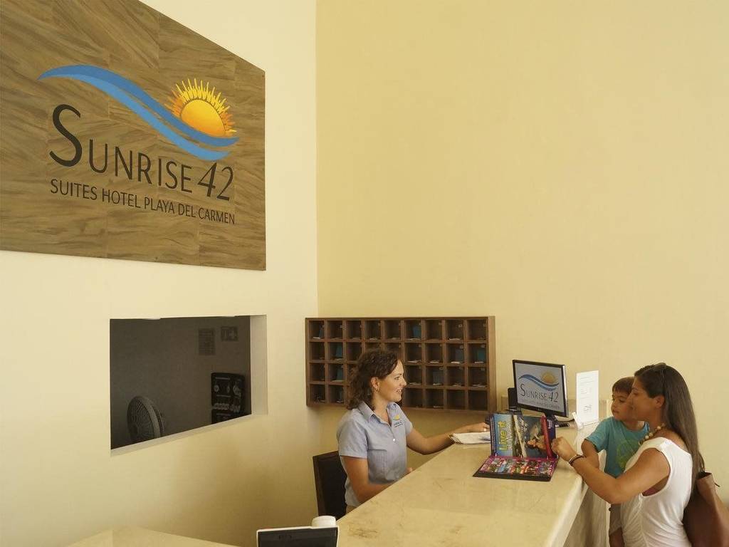 Sunrise 42 Suites Hotel 普拉亚卡门 外观 照片